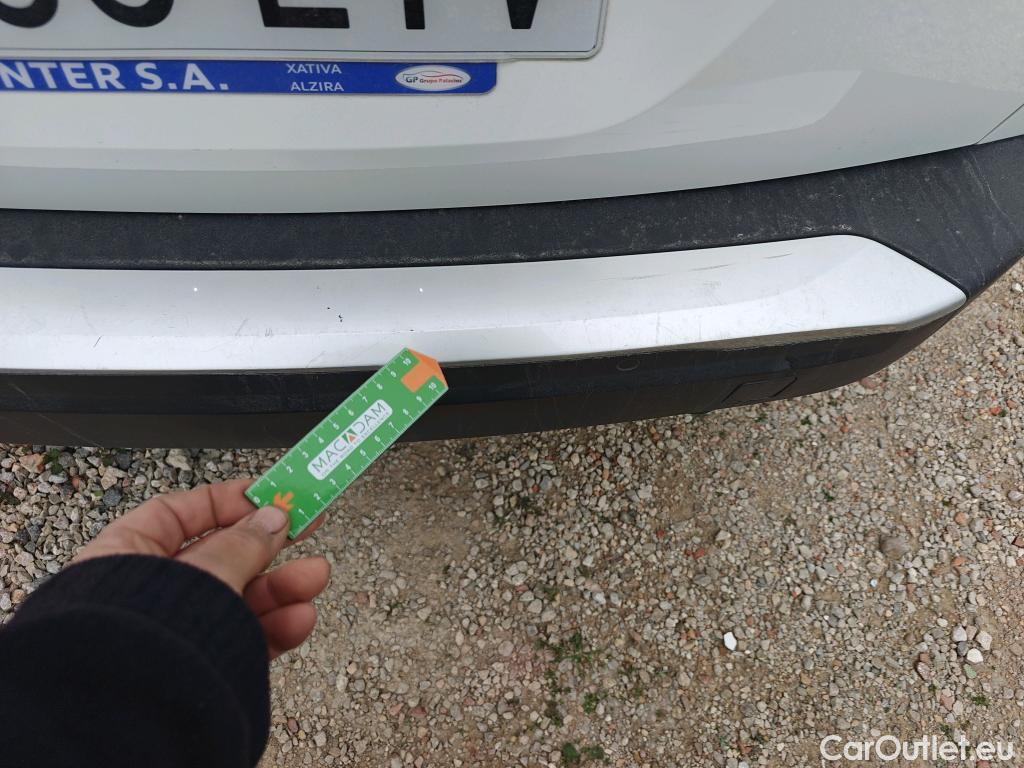  Peugeot  2008 PEUGEOT  / 2019 / 5P / todoterreno Active Puretech 100 S&S BVM6 #21