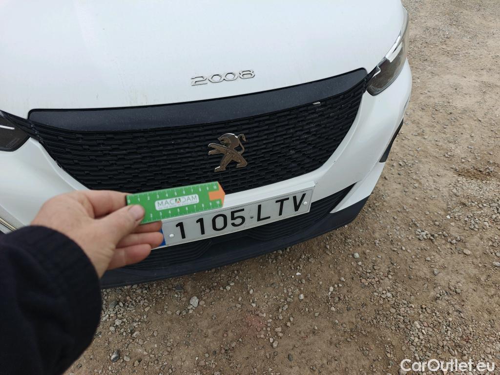 Peugeot  2008 PEUGEOT  / 2019 / 5P / todoterreno Active Puretech 100 S&S BVM6 #3