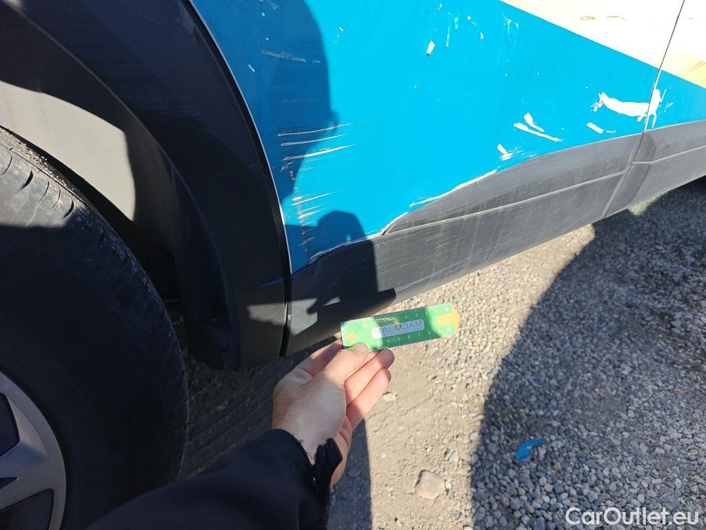  Peugeot  2008 PEUGEOT  / 2019 / 5P / todoterreno Active Puretech 100 S&S BVM6 #4