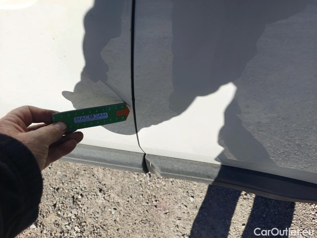  Peugeot  3008 PEUGEOT  / 2020 / 5P / todoterreno 1.5 BlueHDi 96kW (130CV) S&S Active Pack #4