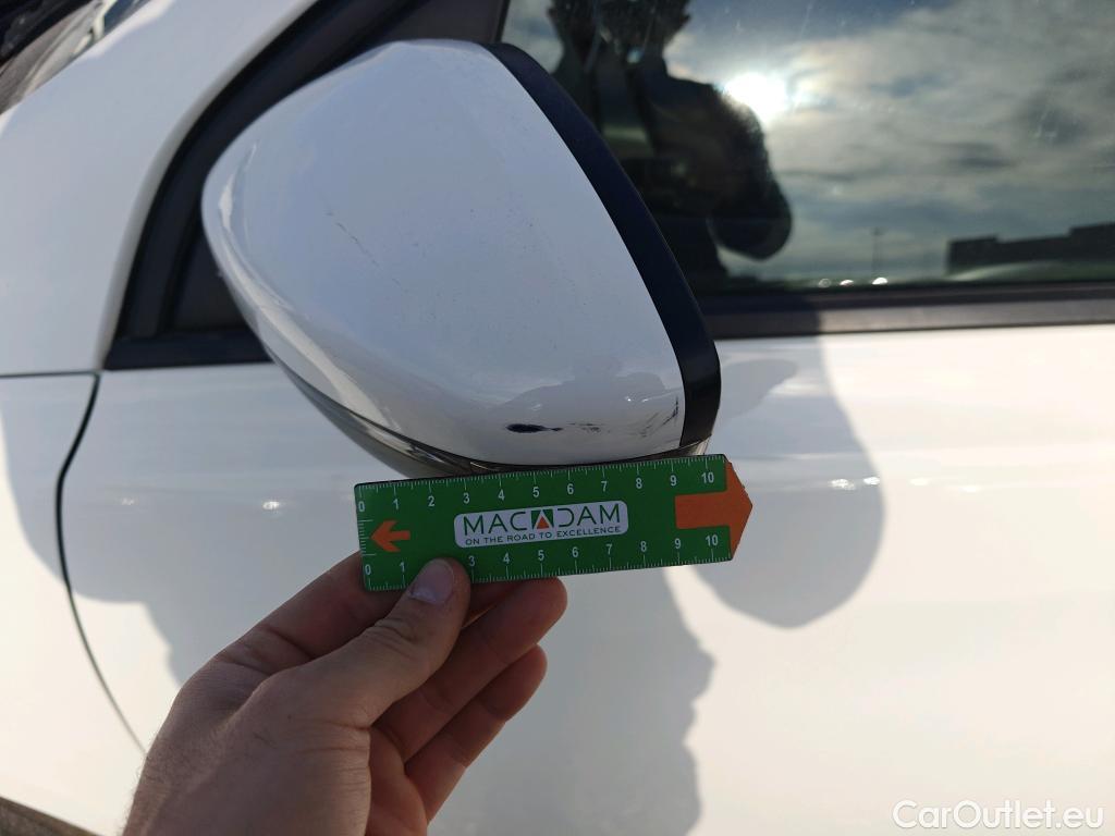  Peugeot  308 PEUGEOT  / 2017 / 5P / berlina con portón 5p Active BlueHDi 130 S&S #34