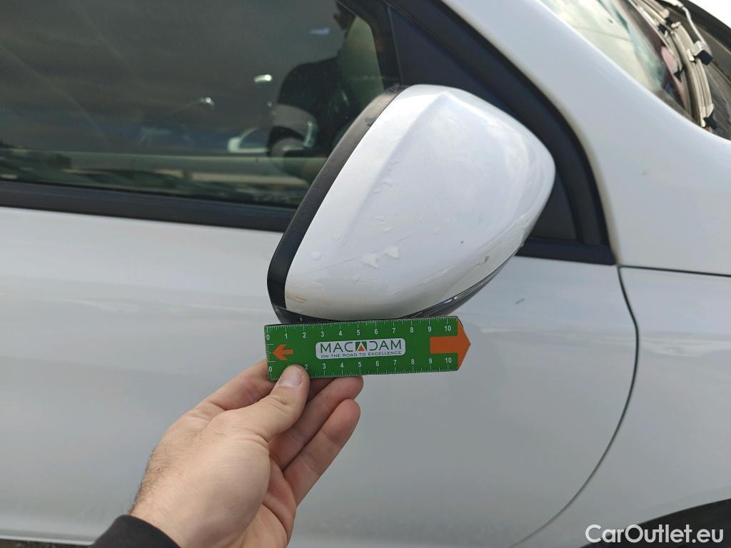  Peugeot  308 PEUGEOT  / 2017 / 5P / berlina con portón 5p Active BlueHDi 130 S&S #43