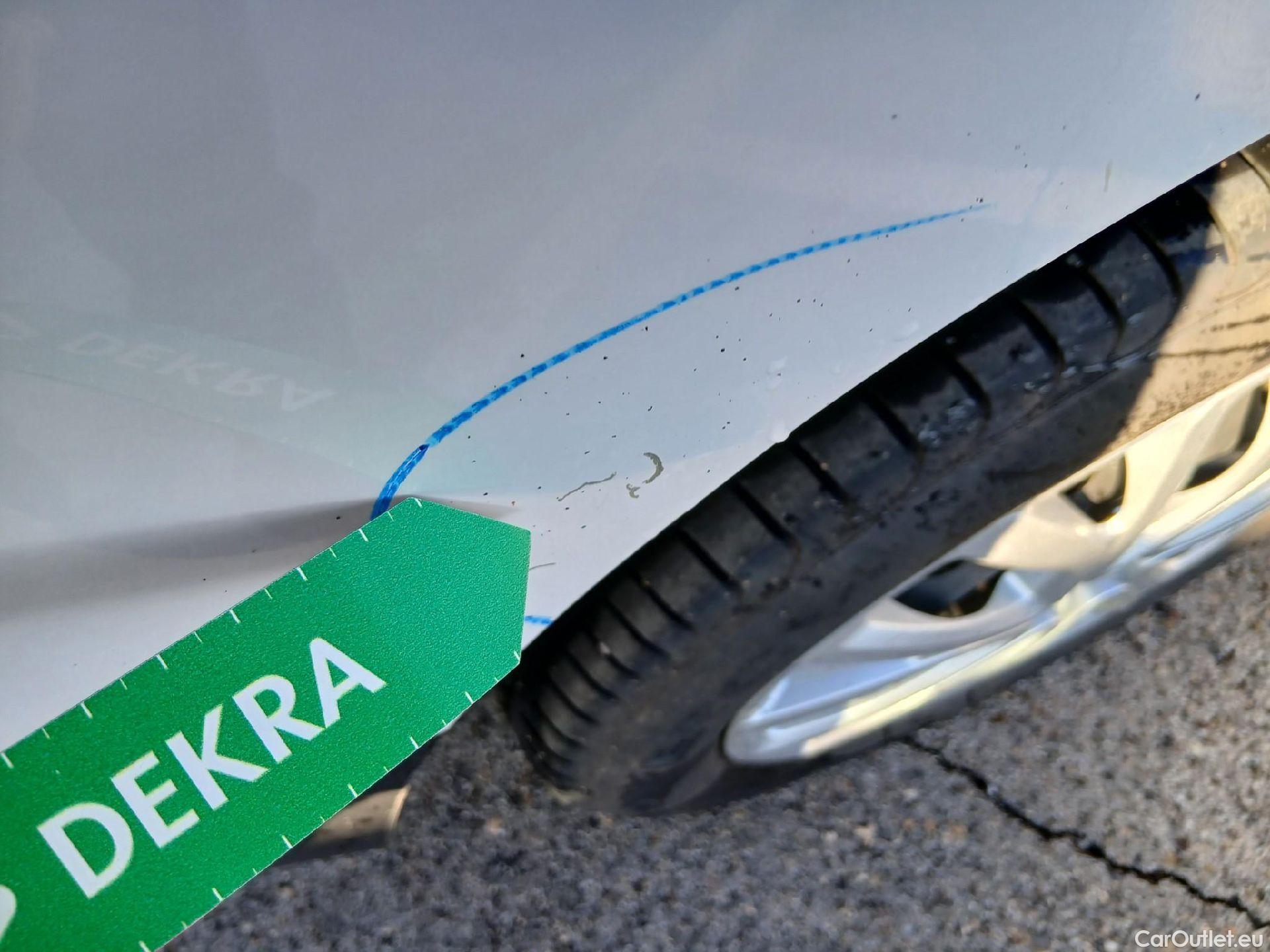  Citroen  Berlingo CITROEN  / 2018 / 4P / monovolumen compacto Talla M BlueHDi 100 S&S LIVE PACK #17