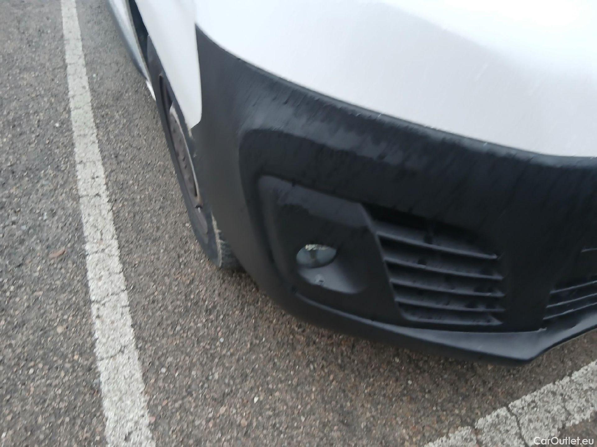  Citroen  Jumpy CITROEN  / 2016 / 4P / furgón Talla M BlueHDi 120 S&S 6v Club (CA) #4