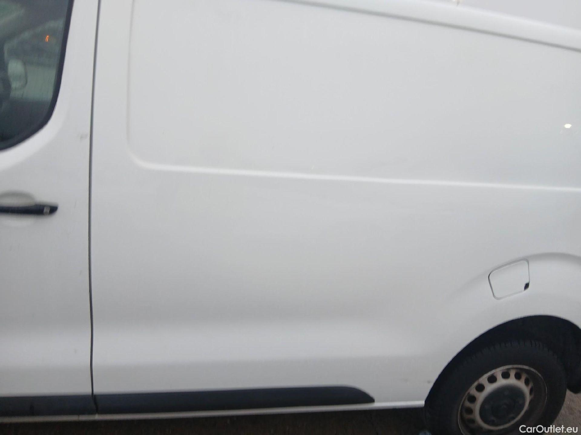  Citroen  Jumpy CITROEN  / 2016 / 4P / furgón Talla M BlueHDi 120 S&S 6v Club (CA) #9