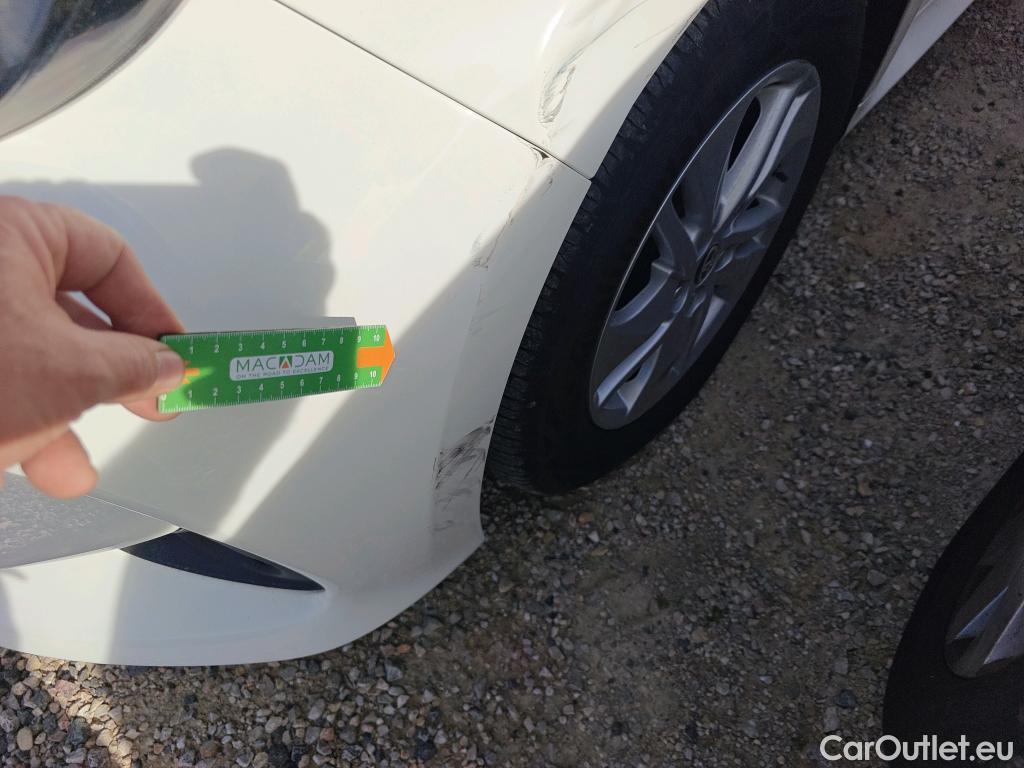  Toyota  Yaris TOYOTA  / 2020 / 5P / berlina con portón 1.5 120H Active Tech #12