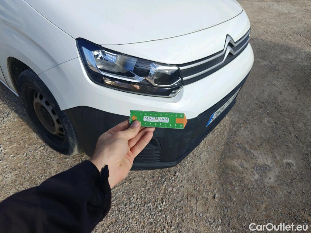  Citroen  Berlingo CITROEN  / 2018 / 4P / monovolumen compacto Talla M BlueHDi 100 S&S LIVE #84