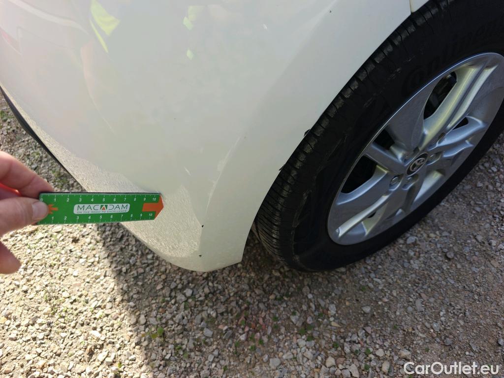  Toyota  Yaris TOYOTA  / 2020 / 5P / berlina con portón 1.5 120H Active Tech #15