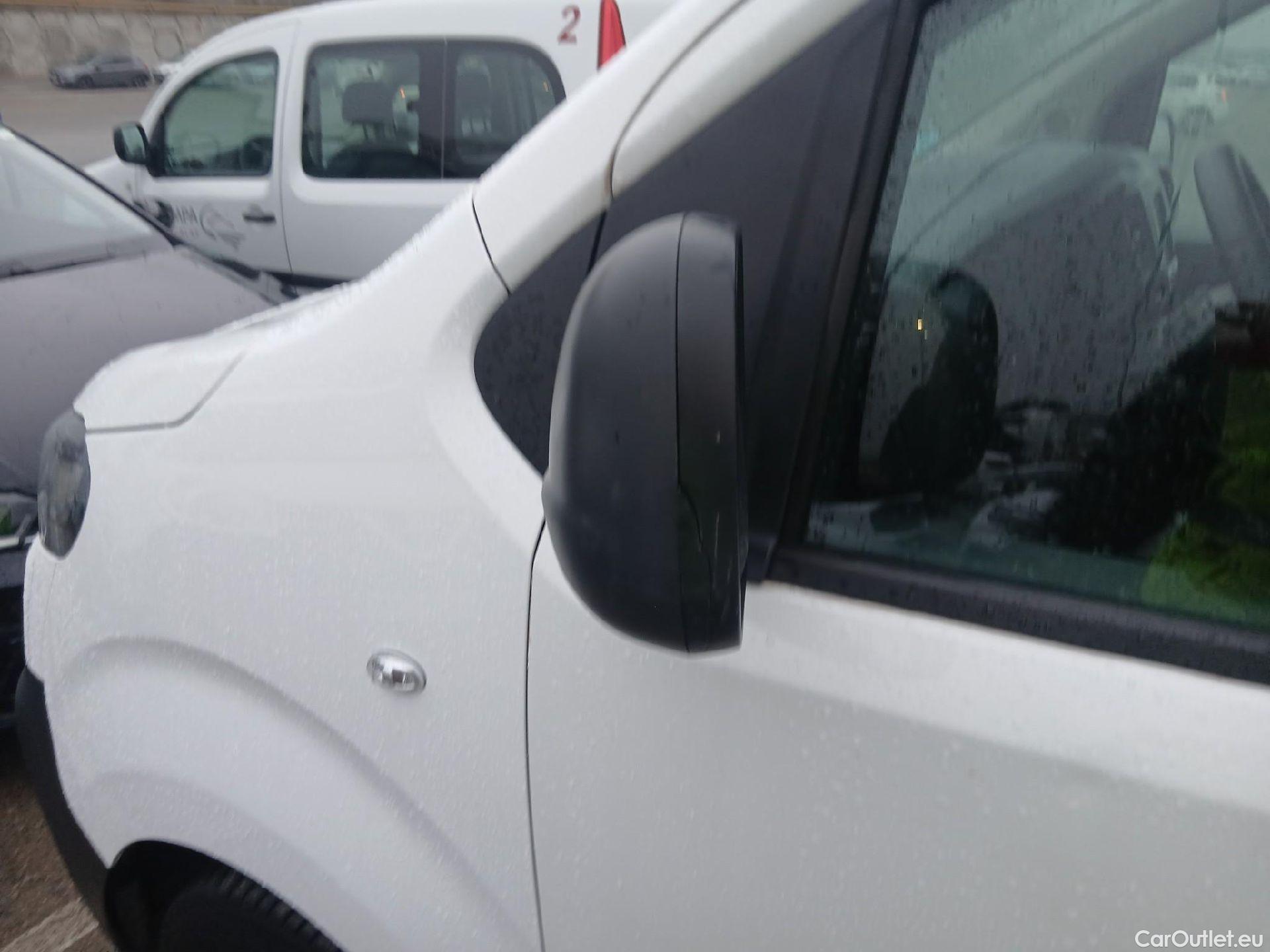  Citroen  Jumpy CITROEN  / 2016 / 4P / furgón Talla M BlueHDi 120 S&S 6v Club (CA) #8