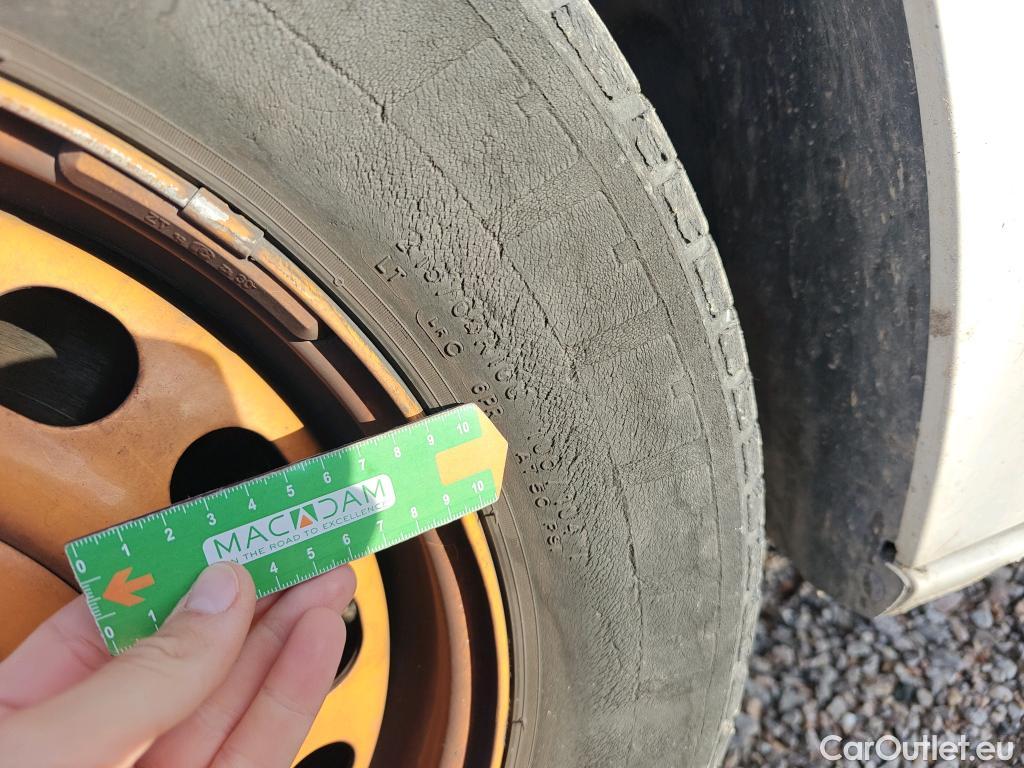  Citroen  Jumpy CITROEN  / 2016 / 4P / furgón Talla M BlueHDi 100 S&S 6v Control #49