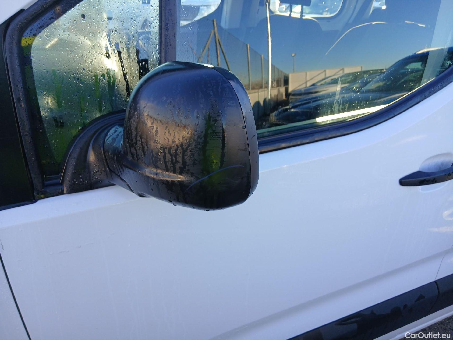  Citroen  Berlingo CITROEN  / 2018 / 4P / monovolumen compacto Talla M BlueHDi 100 S&S LIVE PACK #9