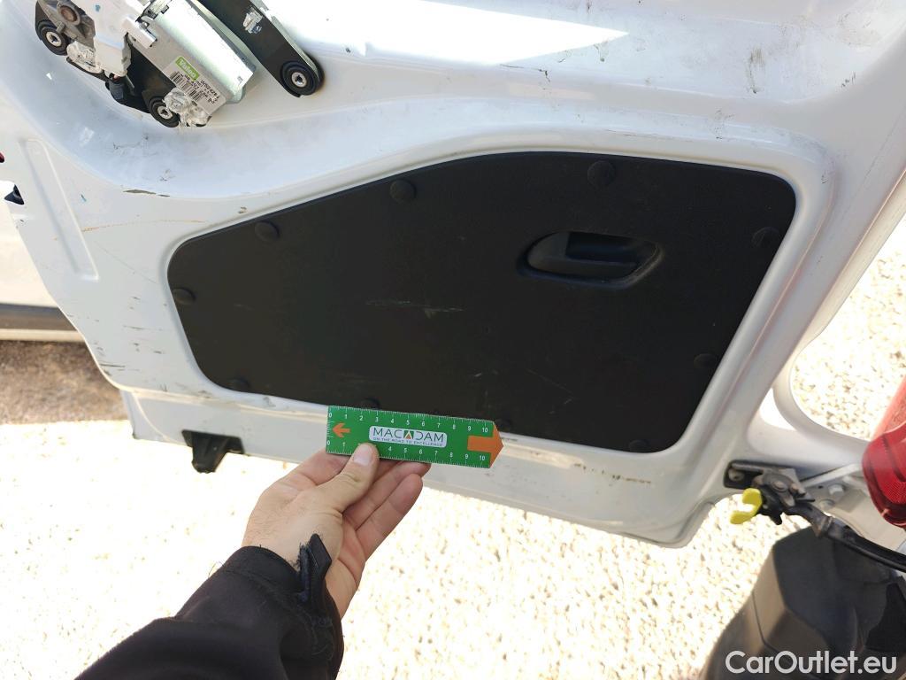  Citroen  Berlingo CITROEN  / 2018 / 4P / monovolumen compacto Talla M BlueHDi 100 S&S LIVE #98