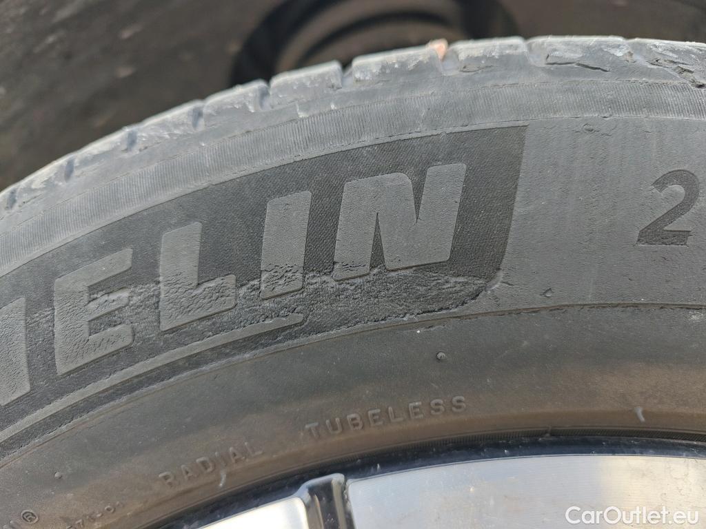  Volvo  XC 40 VOLVO XC40 / 2017 / 5P / todoterreno 1.5 T5 Twin Recharge Inscription Ex Auto #4