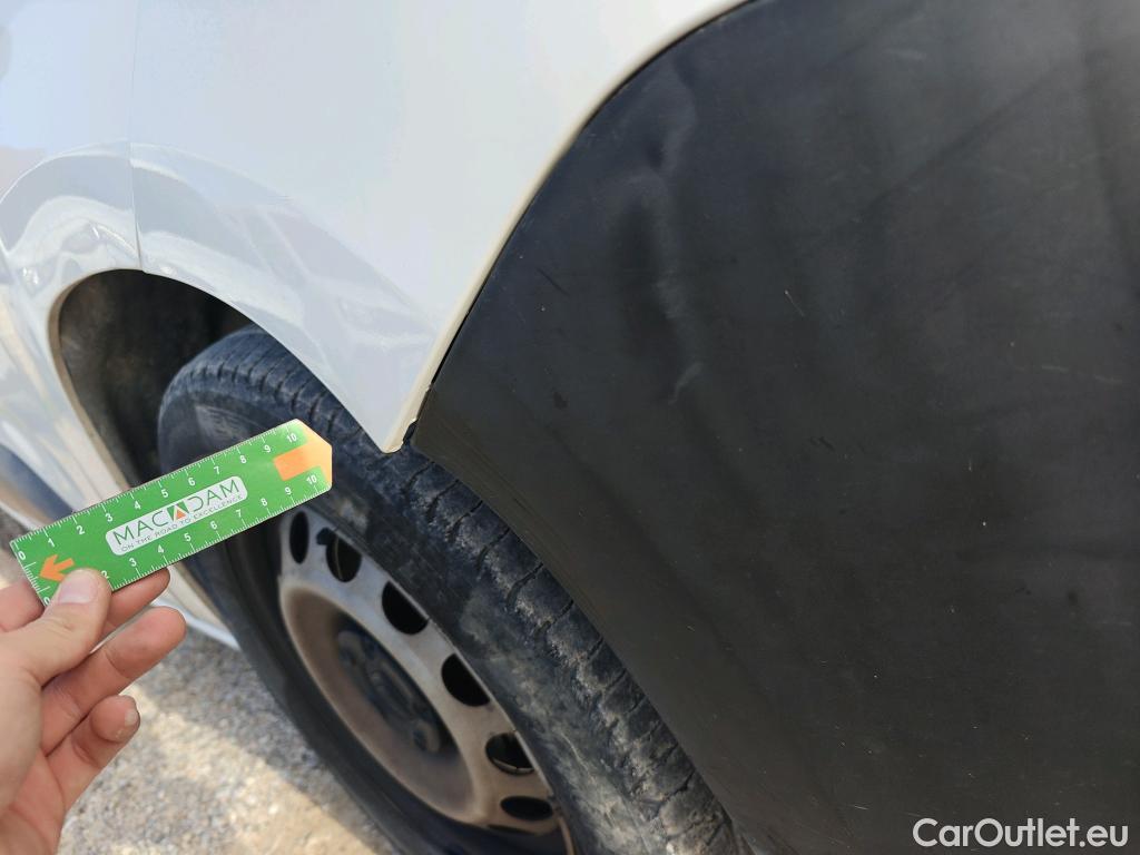  Citroen  Berlingo CITROEN  / 2018 / 4P / monovolumen compacto Talla M BlueHDi 100 S&S LIVE #85