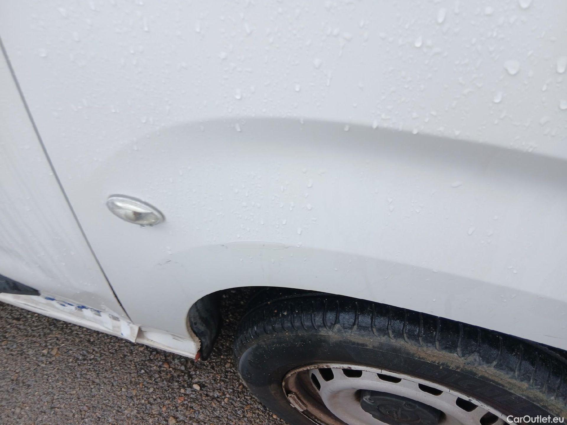  Opel  Combo OPEL  / 2018 / 3P / furgón derivado de turismo 1.6 TD S/S 74kW (100CV) Express L H1 650 #27