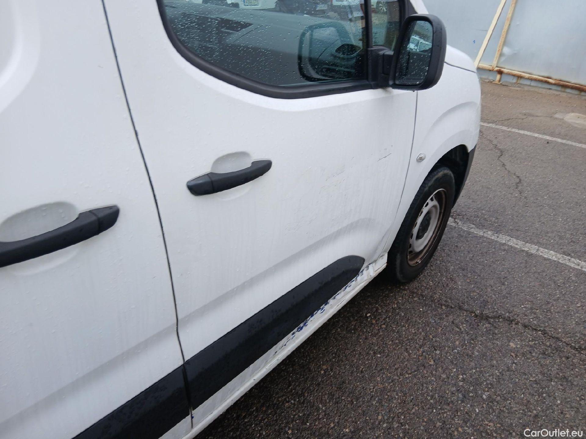  Opel  Combo OPEL  / 2018 / 3P / furgón derivado de turismo 1.6 TD S/S 74kW (100CV) Express L H1 650 #26