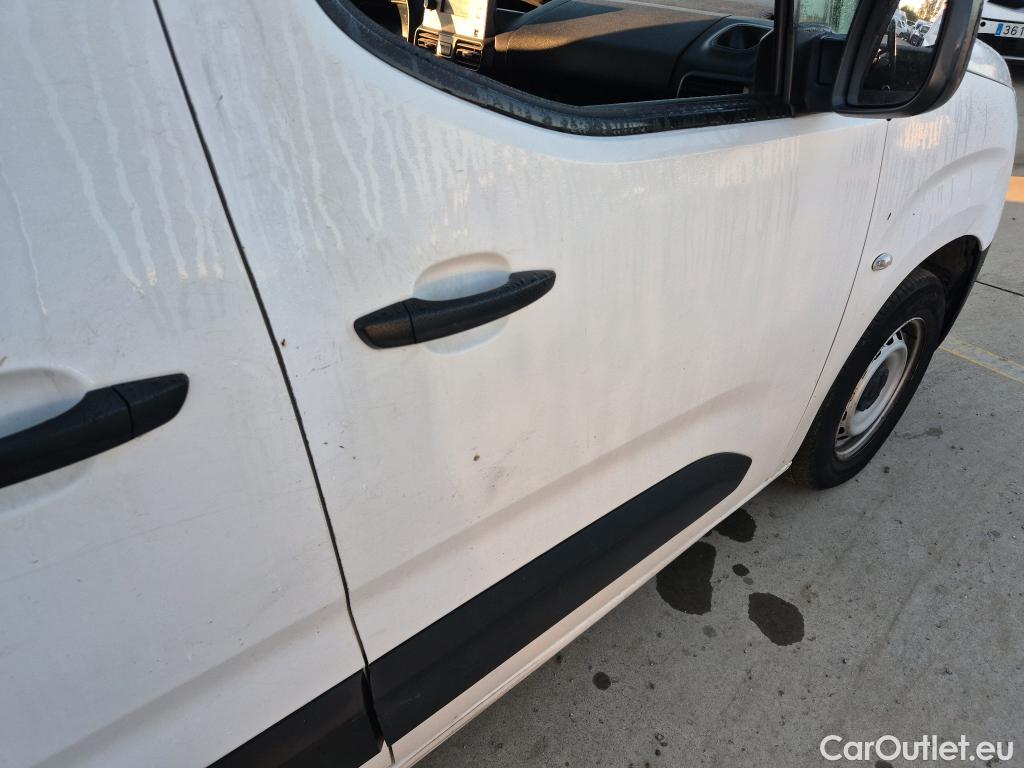  Opel  Combo OPEL  / 2018 / 3P / furgón derivado de turismo 1.6 TD S/S 74kW (100CV) Express L H1 650 #19