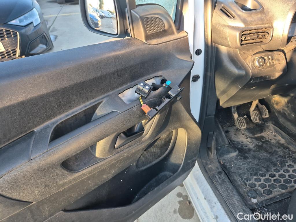  Opel  Combo OPEL  / 2018 / 3P / furgón derivado de turismo 1.6 TD S/S 74kW (100CV) Express L H1 650 #33