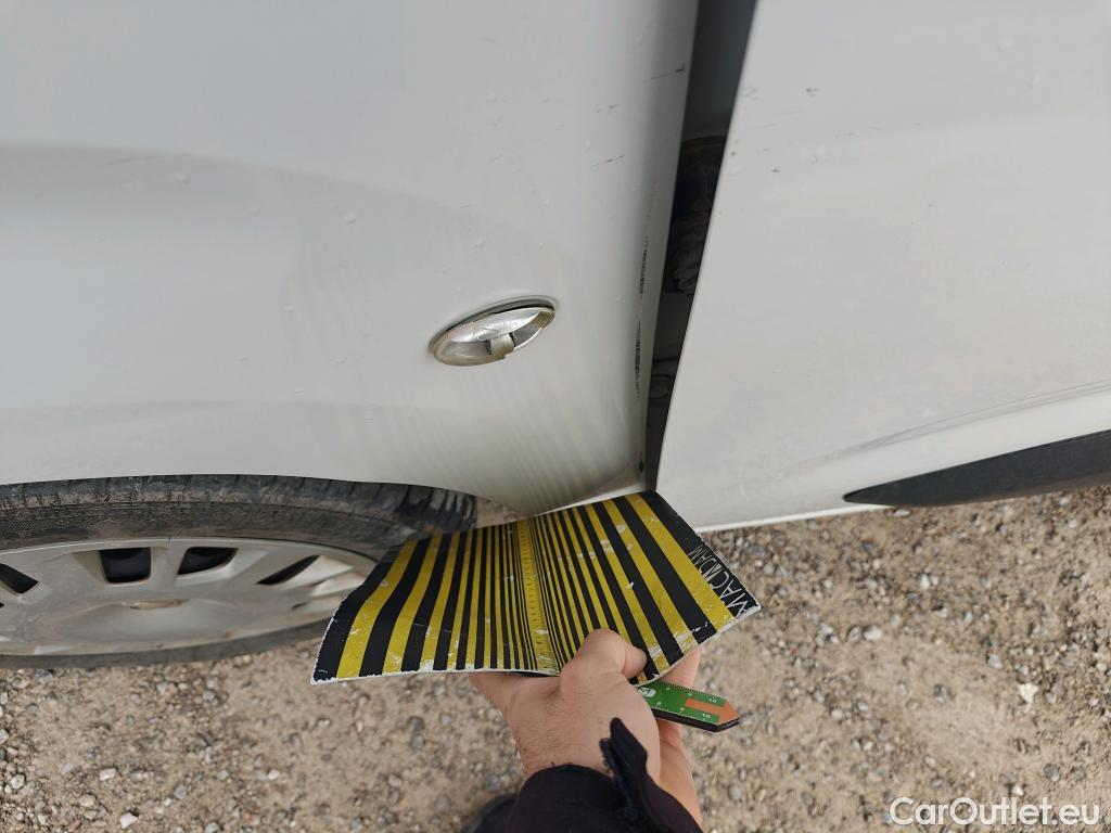  Opel  Combo OPEL  Life / 2018 / 5P / combi 1.5 TD 75kW (100CV) S/S Edition L (IND) #4