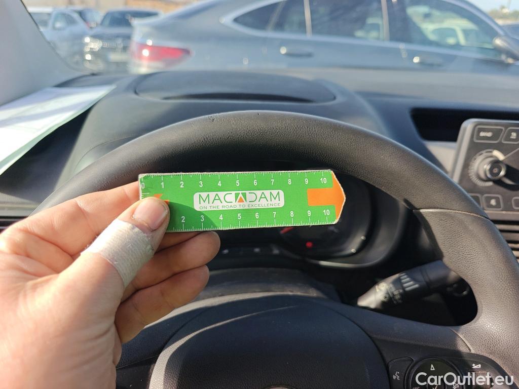  Opel  Combo OPEL  / 2018 / 3P / furgón derivado de turismo 1.6 TD S/S 74kW (100CV) Express L H1 650 #31