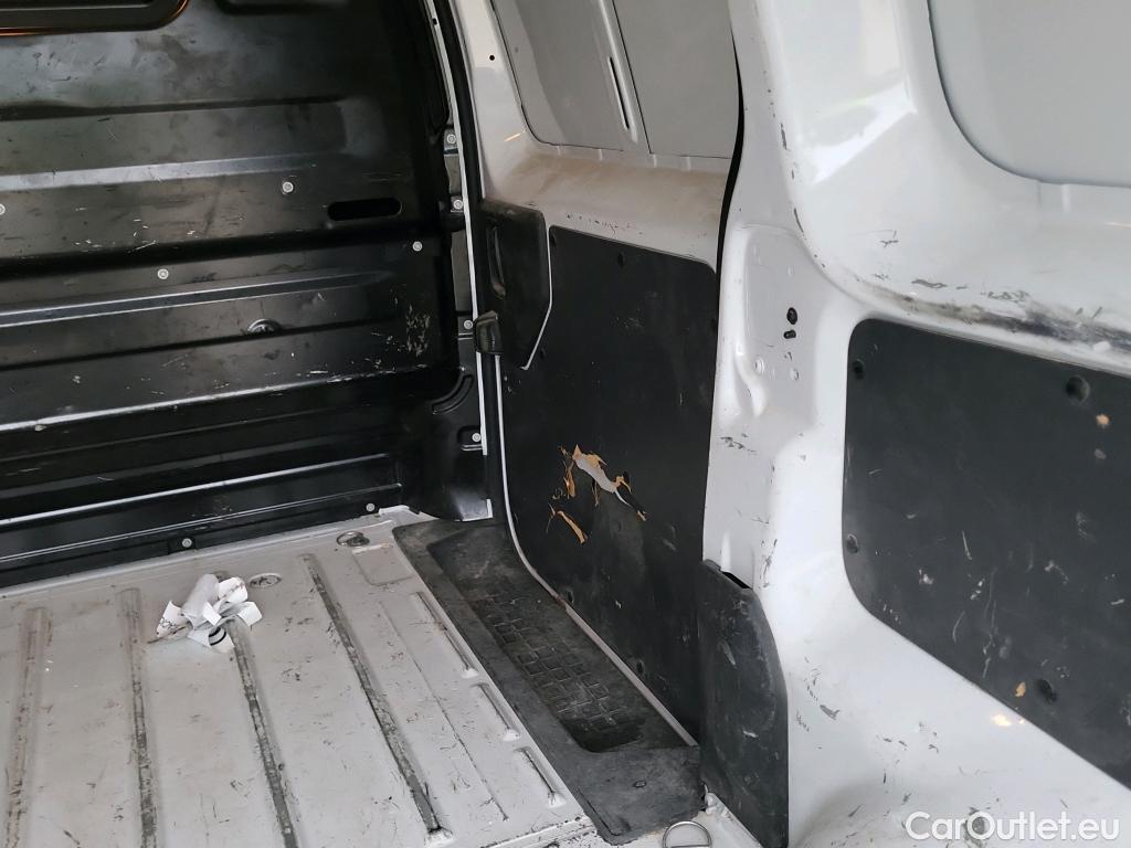  Land Rover  Discovery FIAT Scudo / 2021 / 4P / furgón Furgón L2 120cv MT6 Business #22