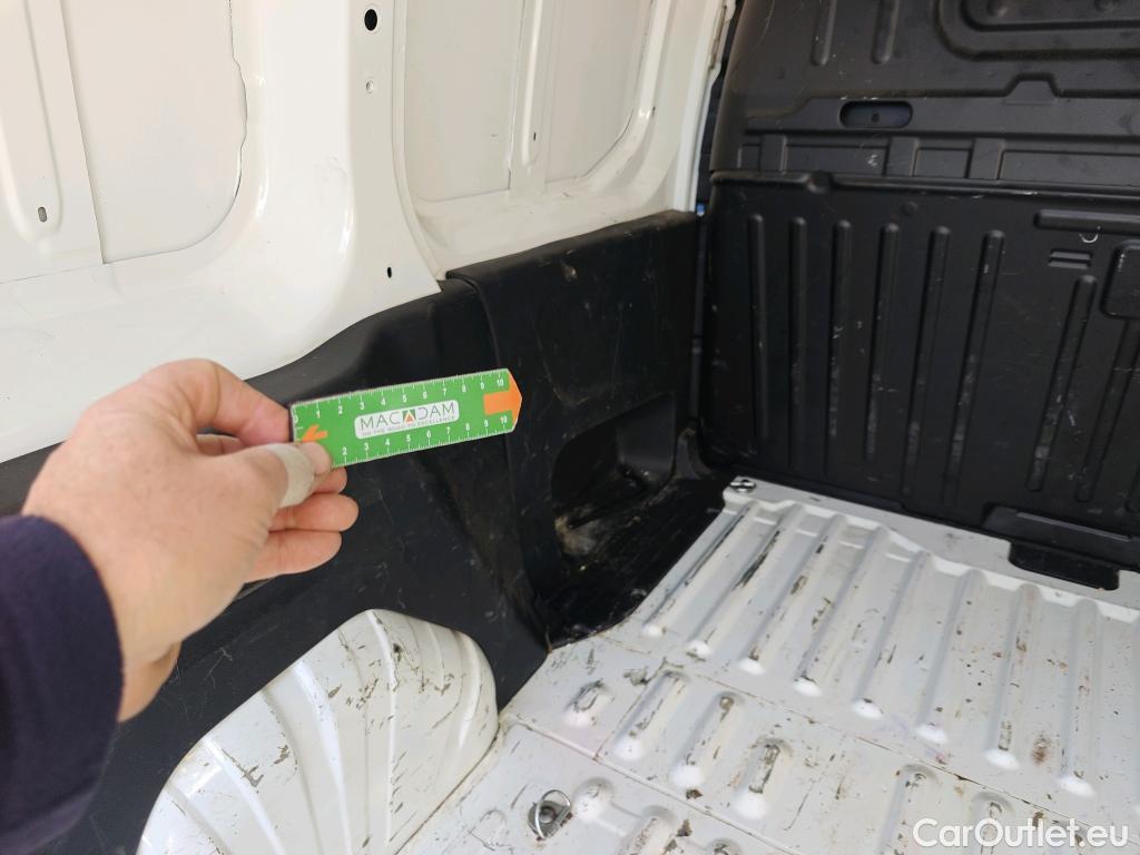  Opel  Combo OPEL  / 2018 / 3P / furgón derivado de turismo 1.6 TD S/S 74kW (100CV) Express L H1 650 #43