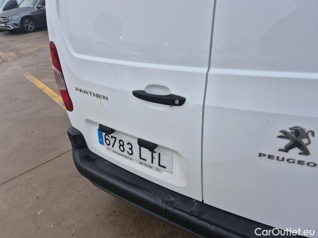  Peugeot  Partner PEUGEOT  / 2018 / 4P / furgón derivado de turismo Premium Standard 600kg BlueHDi 73kW (AC) #38