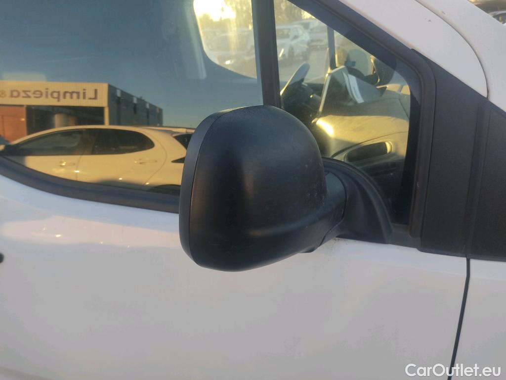  Peugeot  Partner PEUGEOT  / 2018 / 4P / furgón derivado de turismo Premium Standard 600kg BlueHDi 73kW #23