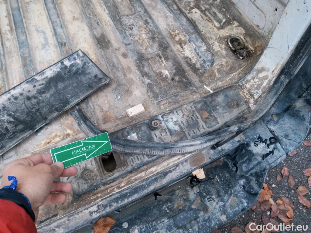  Volkswagen  Crafter VOLKSWAGEN  / 2017 / 4P / furgón 30 Furgón BM TN L3H2 2.0TDI 75kW (102CV) #34