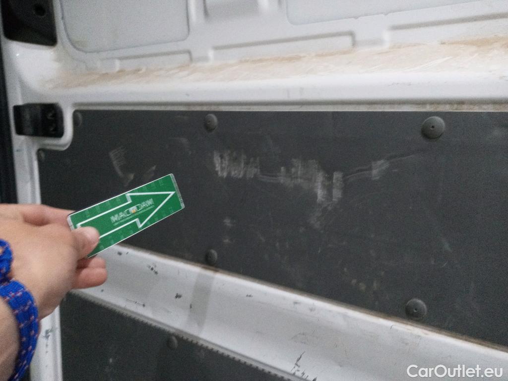  Volkswagen  Crafter VOLKSWAGEN  / 2017 / 4P / furgón 30 Furgón BM TN L3H2 2.0TDI 75kW (102CV) #59