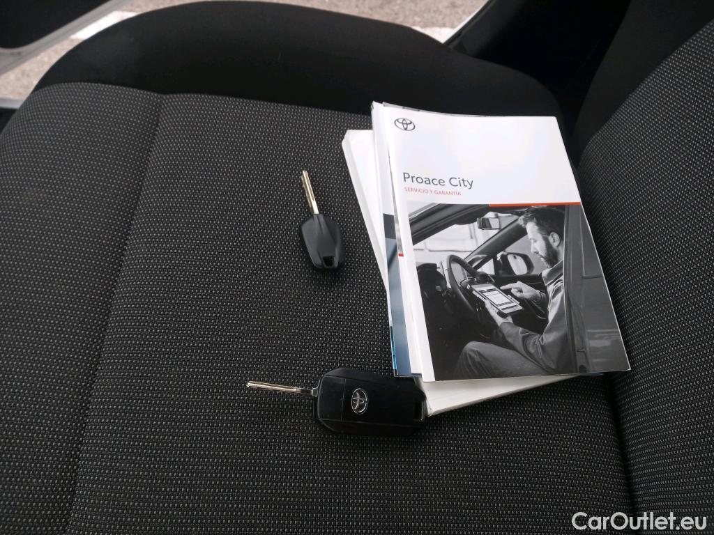  Toyota  Proace TOYOTA  CITY 1.5D 75kW (100CV) GX 650kg Media #17