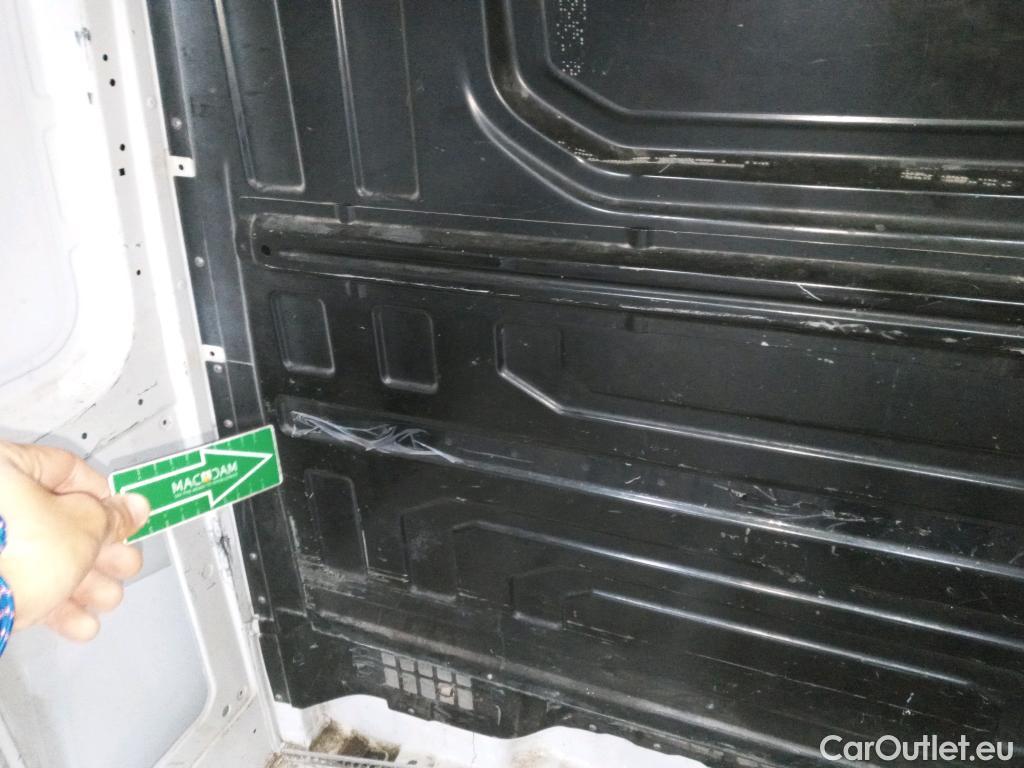  Volkswagen  Crafter VOLKSWAGEN  / 2017 / 4P / furgón 30 Furgón BM TN L3H2 2.0TDI 75kW (102CV) #30