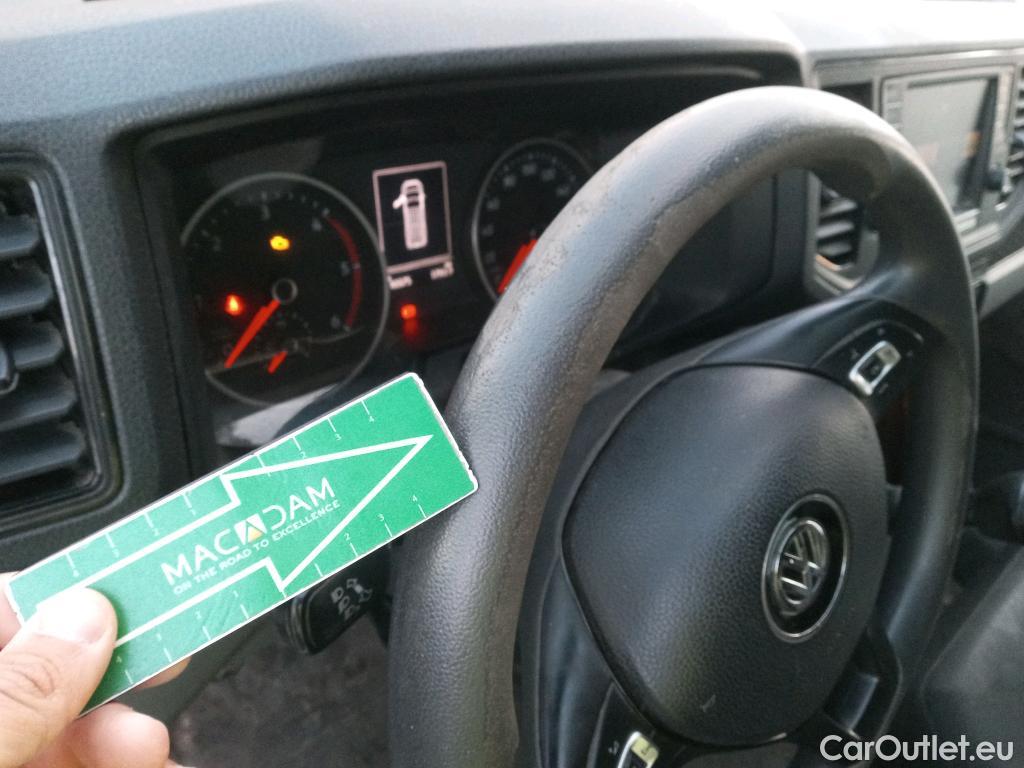  Volkswagen  Crafter VOLKSWAGEN  / 2017 / 4P / furgón 30 Furgón BM TN L3H2 2.0TDI 75kW (102CV) #1