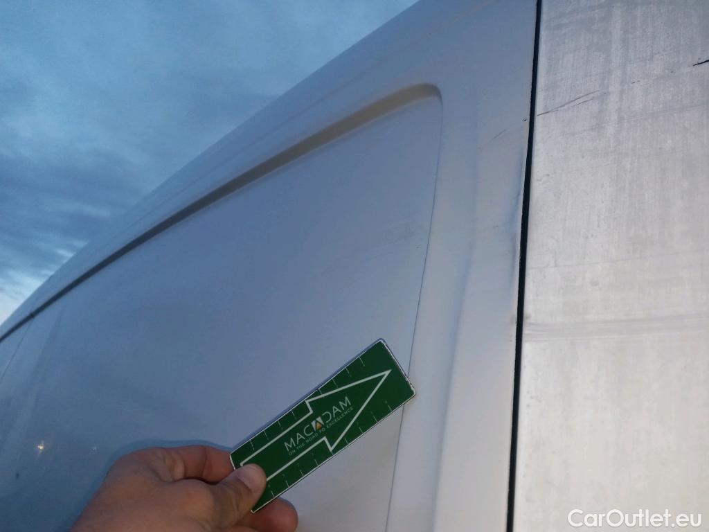  Volkswagen  Crafter VOLKSWAGEN  / 2017 / 4P / furgón 30 Furgón BM TN L3H2 2.0TDI 75kW (102CV) #10