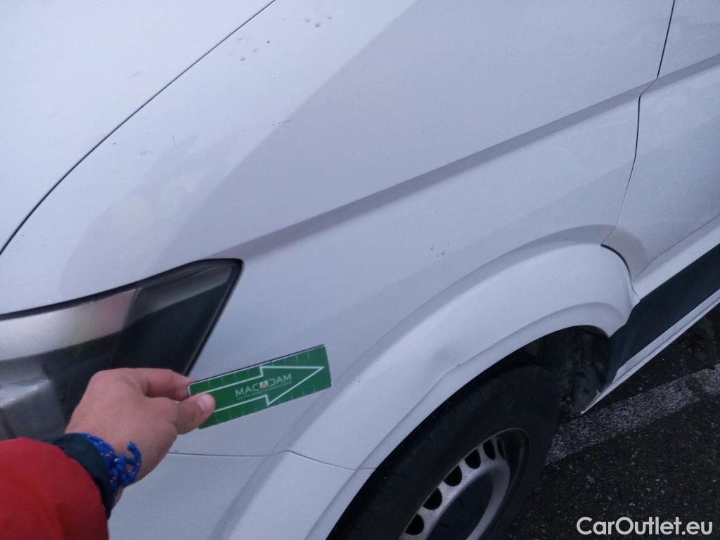  Volkswagen  Crafter VOLKSWAGEN  / 2017 / 4P / furgón 30 Furgón BM TN L3H2 2.0TDI 75kW (102CV) #37