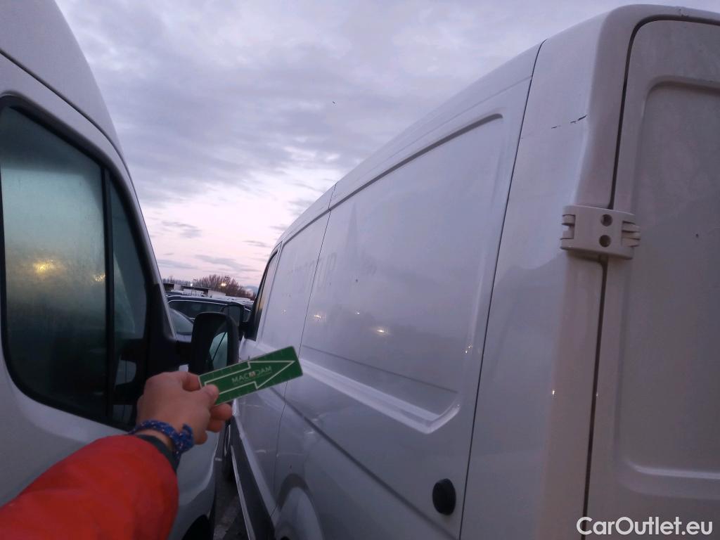  Volkswagen  Crafter VOLKSWAGEN  / 2017 / 4P / furgón 30 Furgón BM TN L3H2 2.0TDI 75kW (102CV) #11