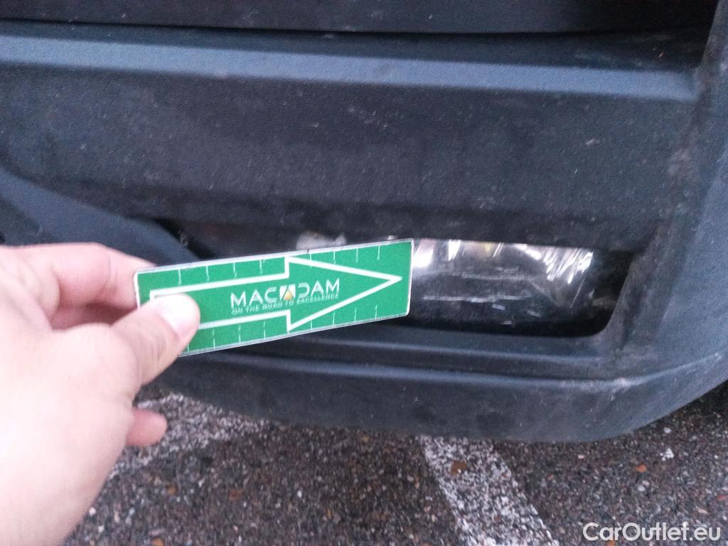  Volkswagen  Crafter VOLKSWAGEN  / 2017 / 4P / furgón 30 Furgón BM TN L3H2 2.0TDI 75kW (102CV) #21