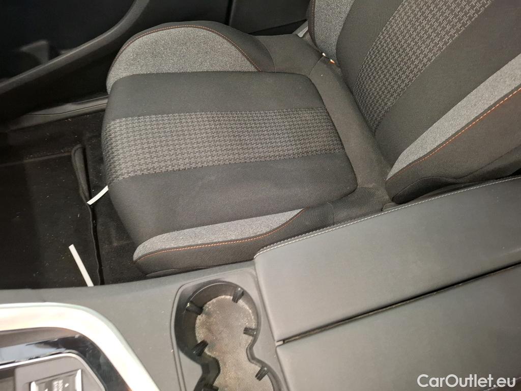  Peugeot  5008  Active Business 1.2 PureTech 130CV BVA8 E6d #42