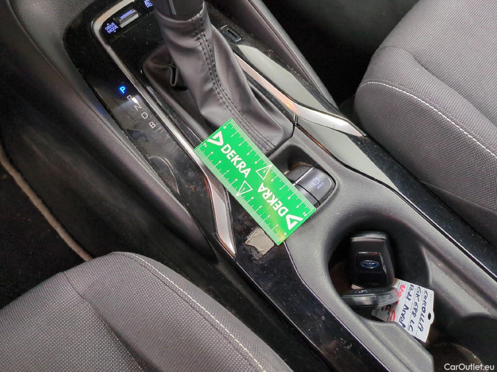  Toyota  Corolla TOYOTA  Touring Sports / 2018 / 5P / Break Hybride 122h Dynamic Business Beyond Zer #2