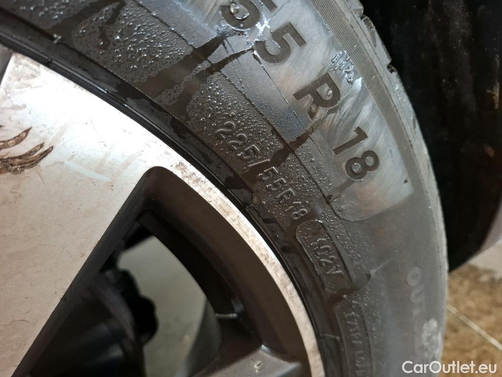  Peugeot  5008  Allure Pack 1.2 PureTech 130CV BVA8 7 Sieges E6d #10