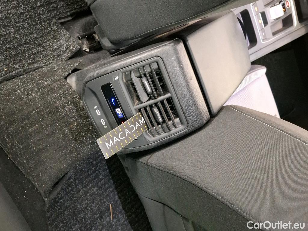  Seat  Leon SEAT  Sportstourer / 2020 / 5P / Break 2.0 TDI 150 DSG S&S Style Business #40