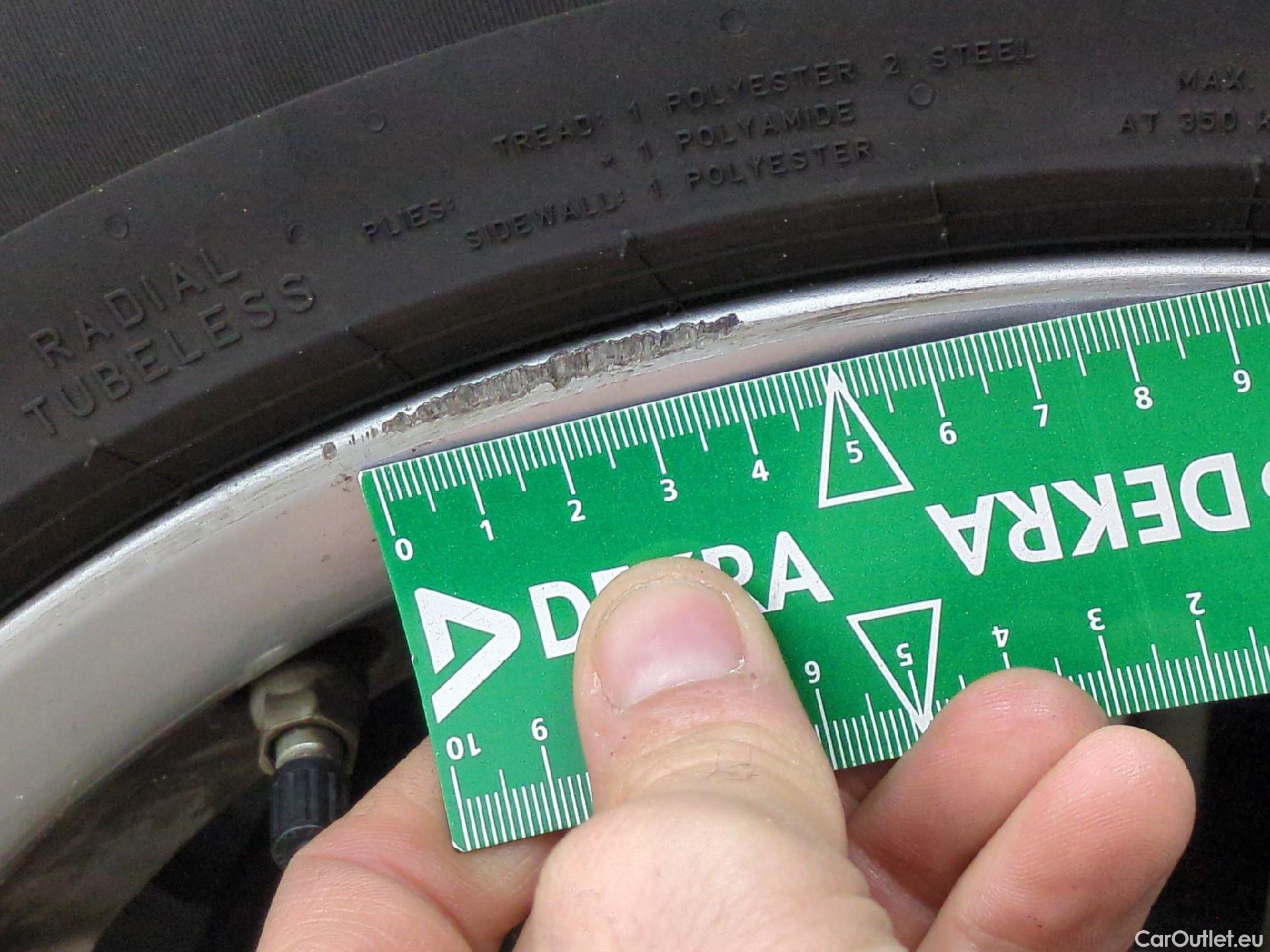  Toyota  Corolla TOYOTA  Touring Sports / 2018 / 5P / Break Hybride 122h Dynamic Business Beyond Zer #14