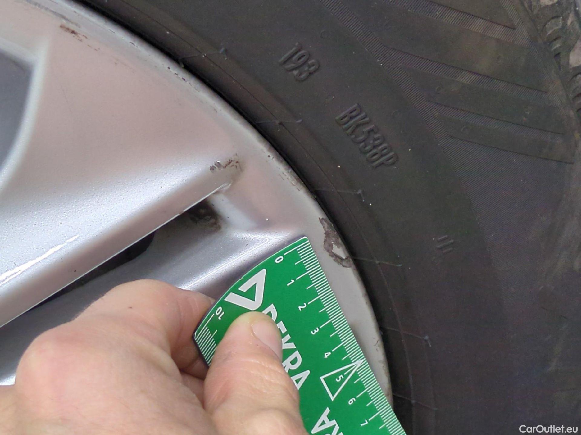  Toyota  Corolla TOYOTA  Touring Sports / 2018 / 5P / Break Hybride 122h Dynamic Business Beyond Zer #15