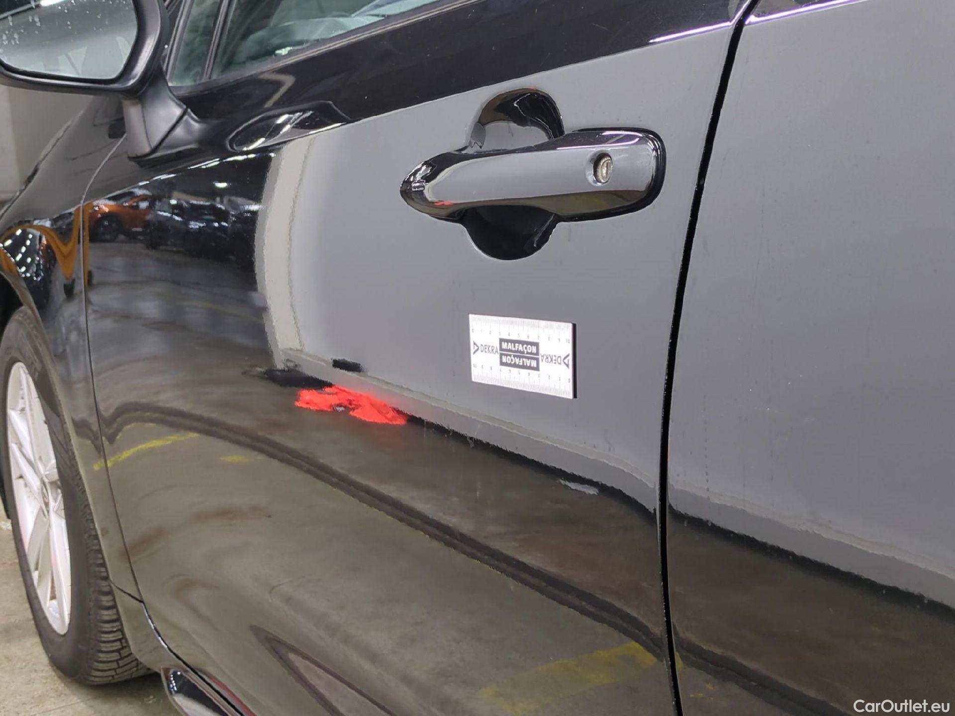  Toyota  Corolla TOYOTA  Touring Sports / 2018 / 5P / Break Hybride 122h Dynamic Business Beyond Zer #24