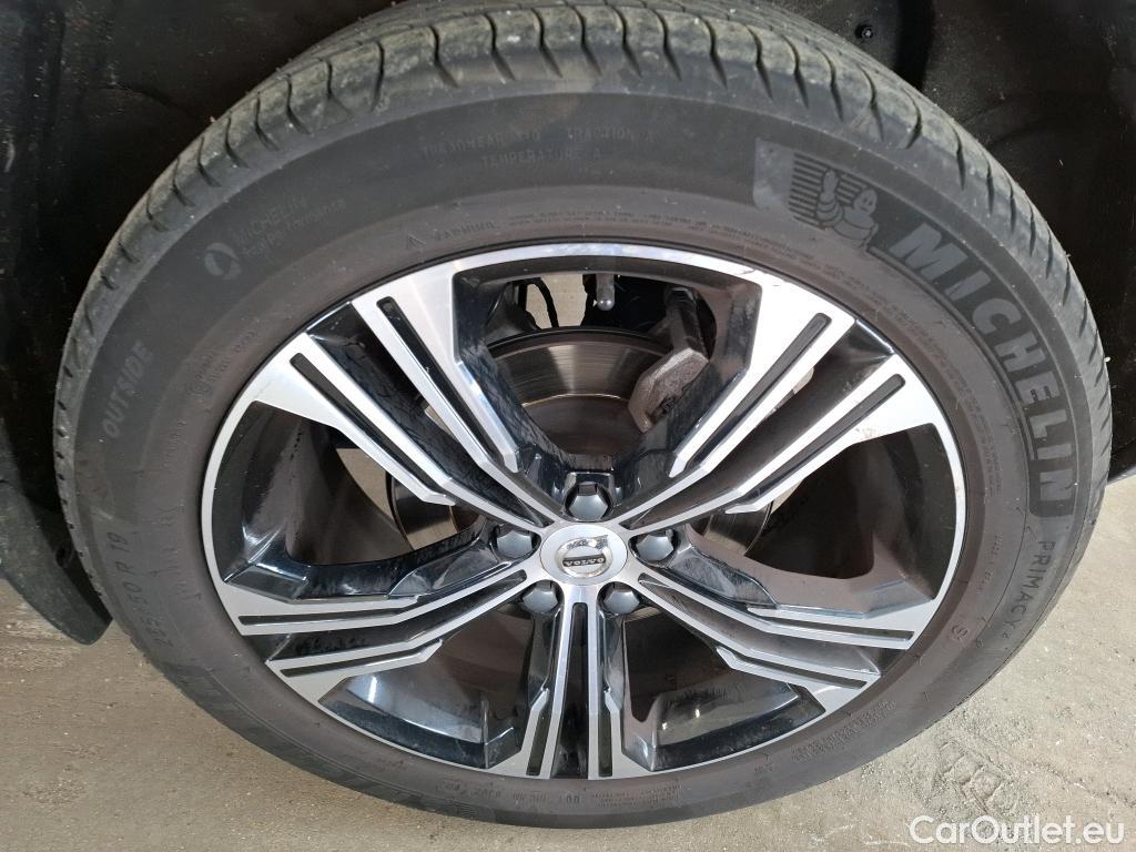  Volvo  XC 40 VOLVO XC40 / 2017 / 5P / SUV Recharge T5 262 DCT7 Inscription Luxe #11