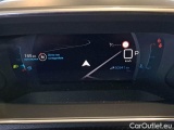  Peugeot  2008 PEUGEOT  / 2019 / 5P / CROSSOVER PURETECH 130 EAT8 ALLURE PACK S/S AUT. #4
