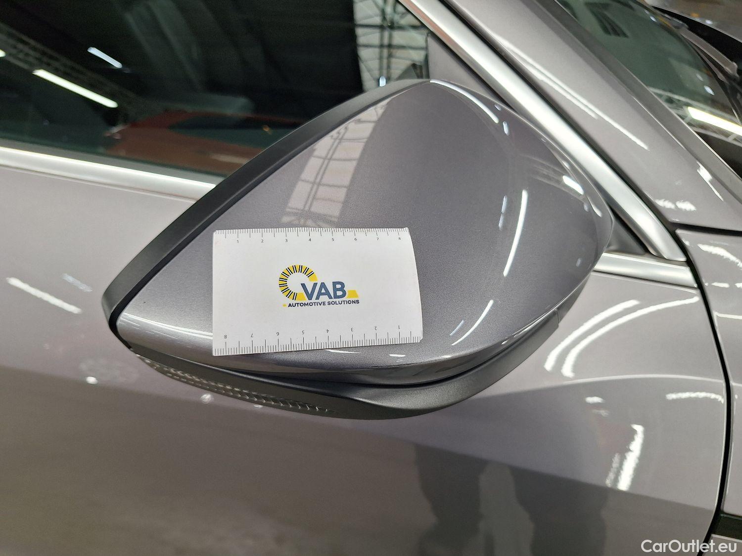  Audi  E-TRON Audi,  '19 BEV, Audi  55 Quattro Advanced 5d  !!! technical issue !!!  #31