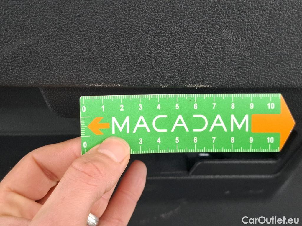  Volkswagen  Golf  VOLKSWAGEN / 2020 / 5P / Berline 1.5 eTSI OPF 130 DSG7 Life Busi #9