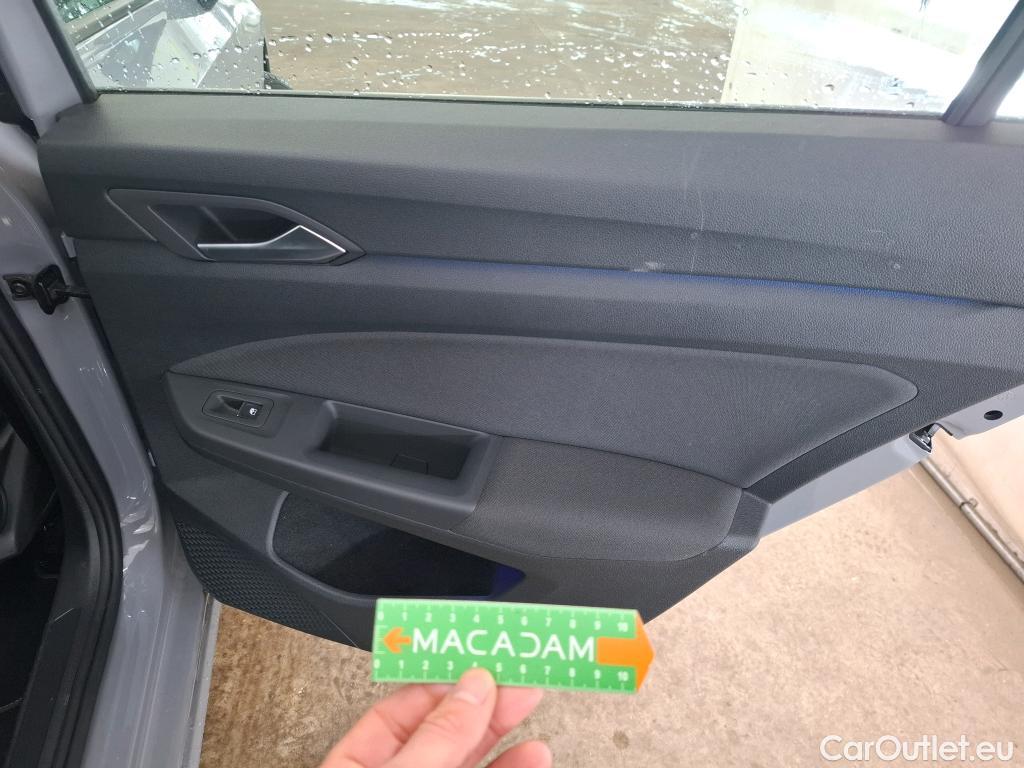  Volkswagen  Golf  VOLKSWAGEN / 2020 / 5P / Berline 1.5 eTSI OPF 130 DSG7 Life Busi #1