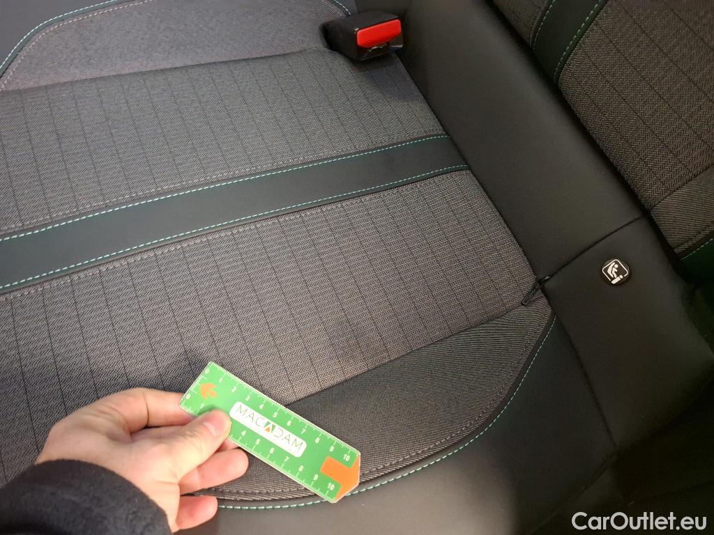  Peugeot  2008 PEUGEOT  / 2019 / 5P / Crossover BLUEHDI 130 S&S EAT8 ALLURE #7